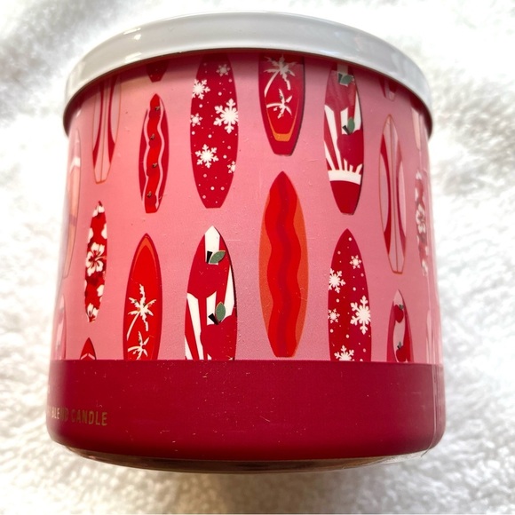 NWT Bath & Body Works 3-Wick Scented Candle – Winter Candy Apple 🍎❄️ - Picture 4 of 9